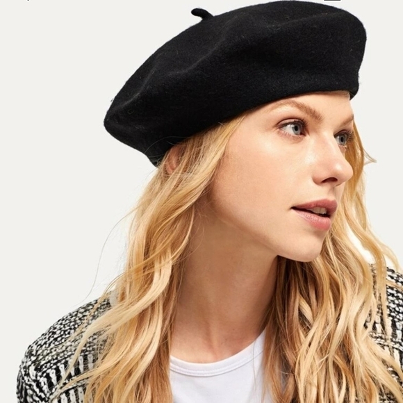 Womens black French beret hat minimalist style Classic retro Classic Parisian - Picture 1 of 16